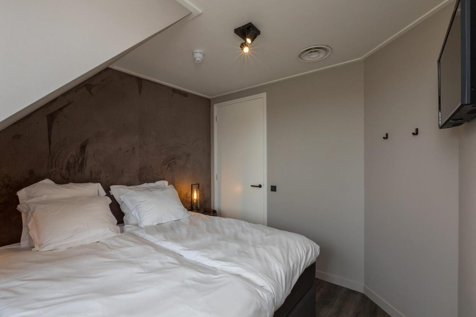 Luxe Appartement - Ooststraat 18B | Домбург Екстериор снимка